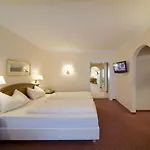 Vergeiner's Traube Szálloda 4*