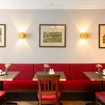 Vergeiner's Traube מלון 4*