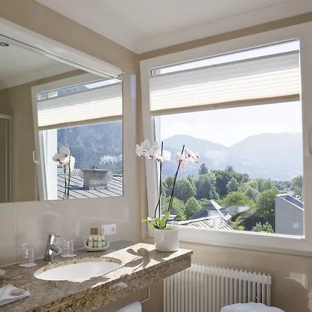 Hotel Vergeiner's Traube 4*