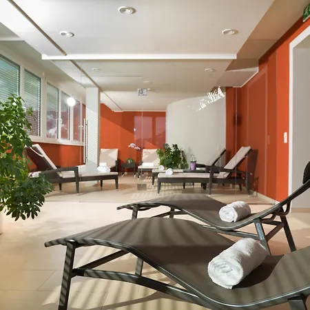 Vergeiner's Traube מלון 4*