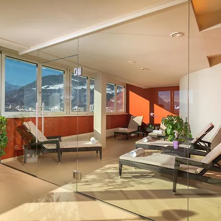 Hotel Vergeiner's Traube 4*