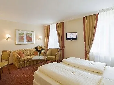 Vergeiner's Traube Hotel 4*